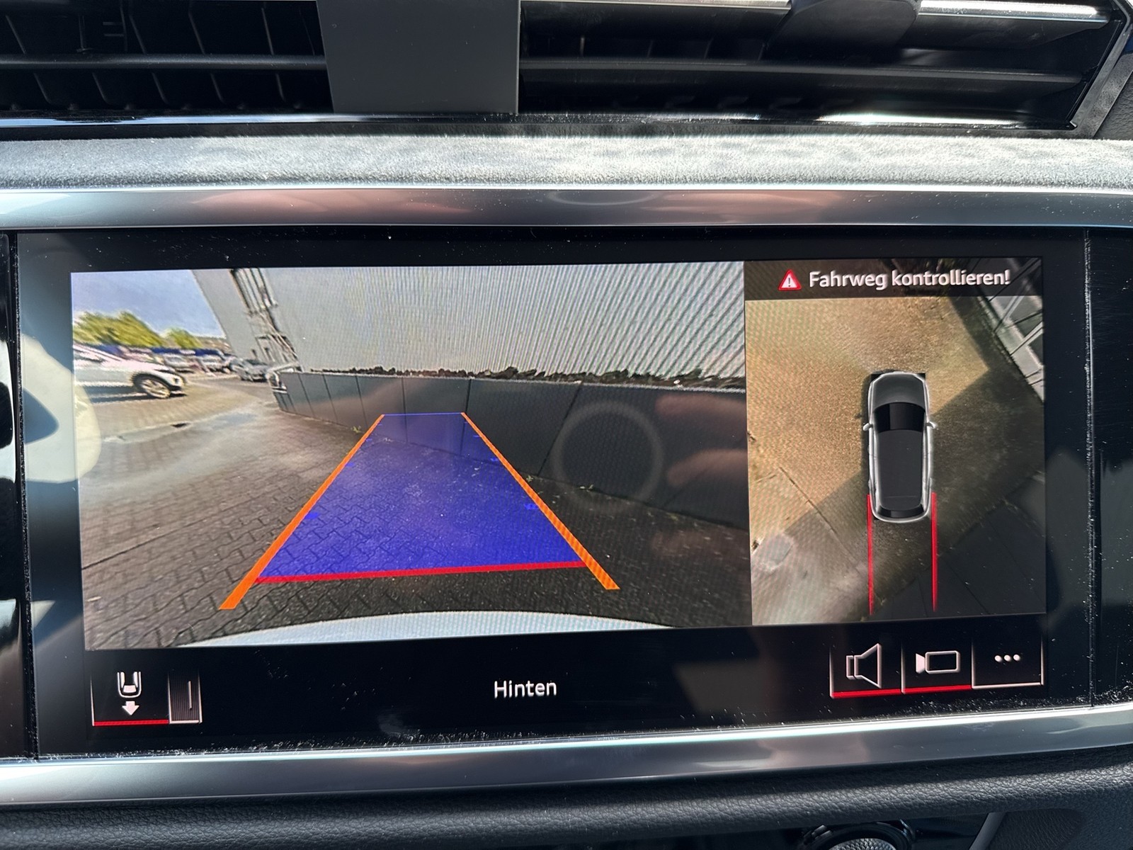 Audi Q3 40 quattro S LINE STANDHZ. AHK 360°CAM LM20