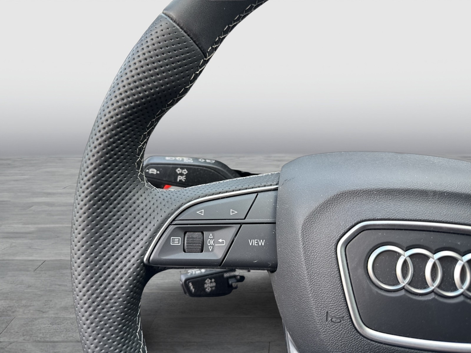 Audi Q3 40 quattro S LINE STANDHZ. AHK 360°CAM LM20
