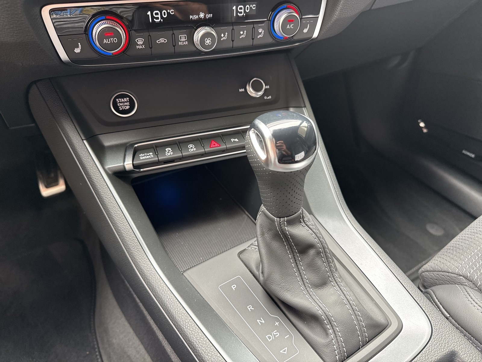 Audi Q3 45 quattro S LINE BLACKPAK SONOS AHK 360°CAM