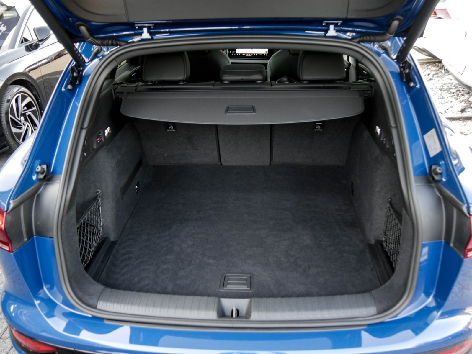 Audi Q6 e-tron performance S LINE edition one blue 21Z