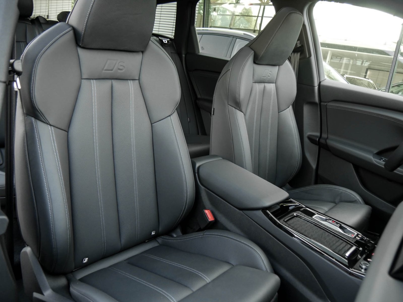 Audi Q6 e-tron performance S LINE edition one blue 21Z