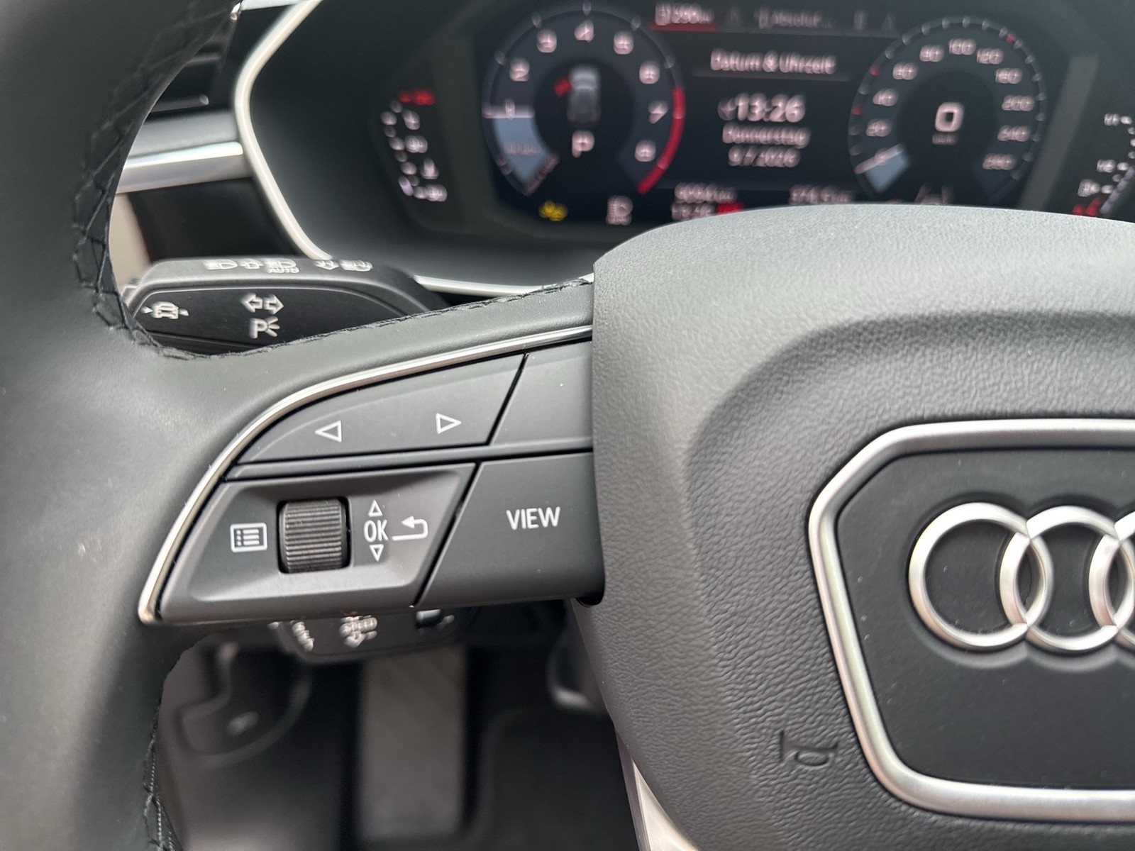 Audi Q3 35 S LINE AHK CAM ACC LM19 E-KLAPPE NAVI+