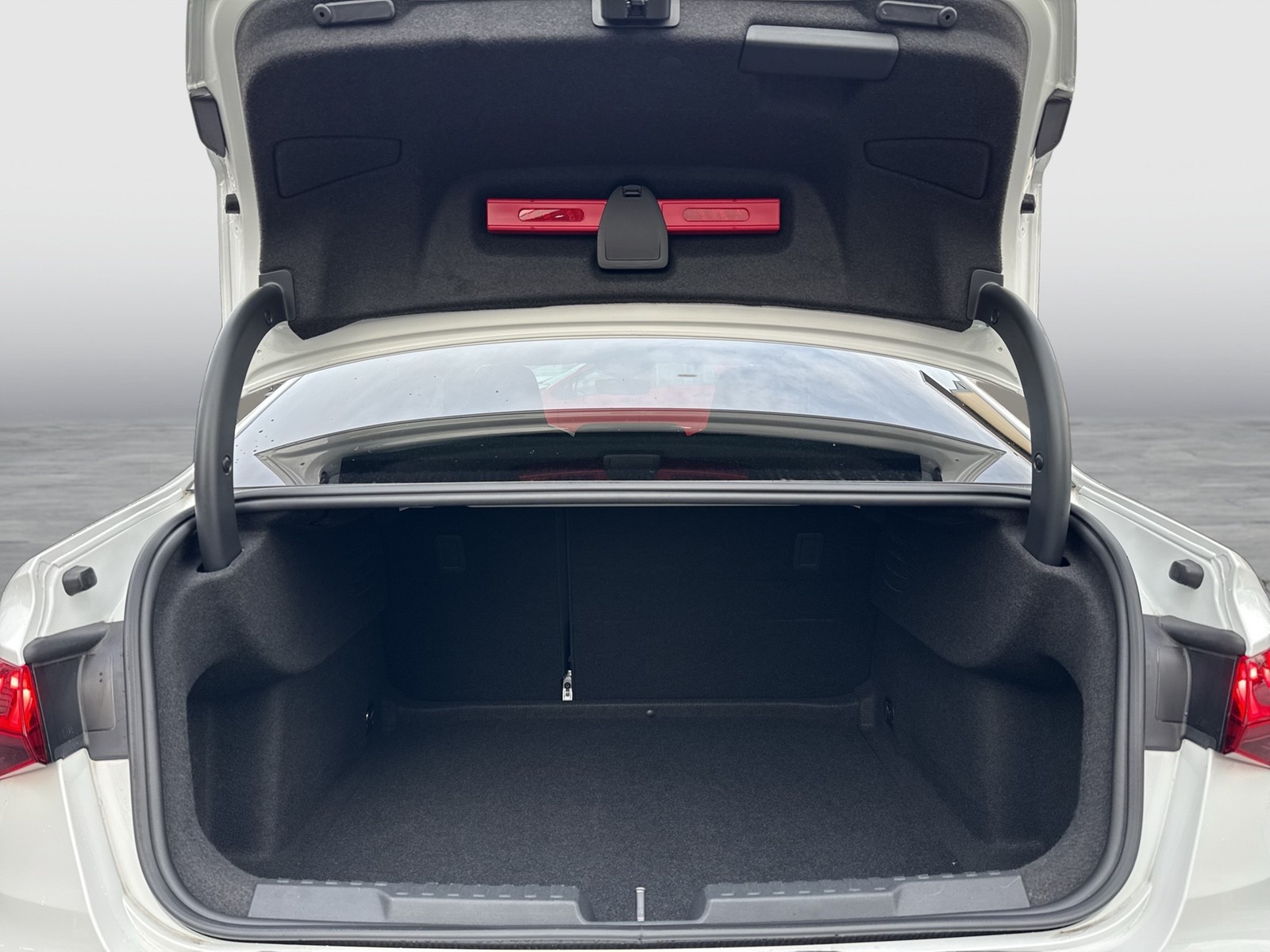 Audi A3 35 advanced BLACKPAK CAM LM18 NAVI+ SITZHEIZ.