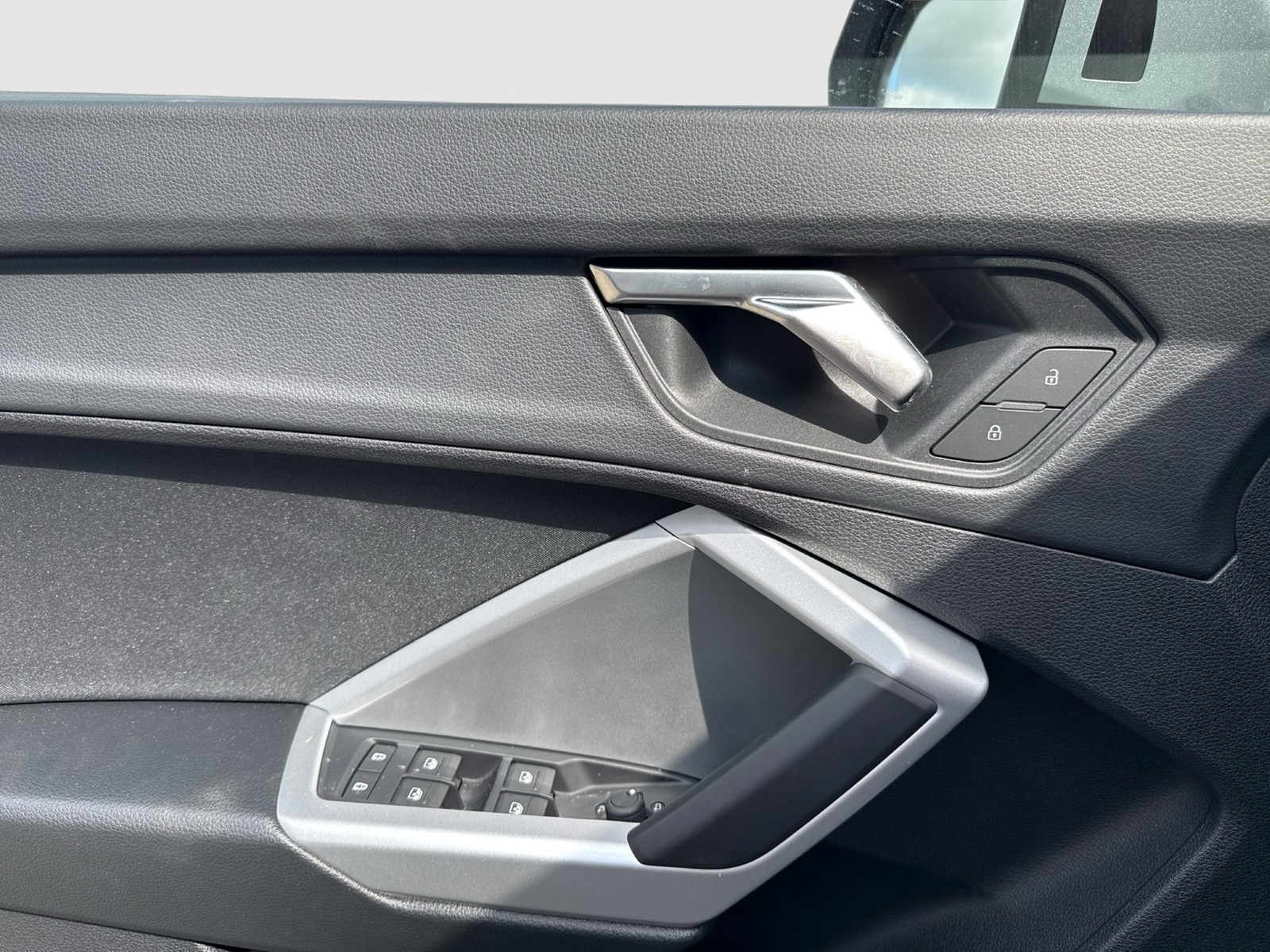 Audi Q3 35 CAM ACC E-KLAPPE NAVI+ LM17 CARPLAY SITZHZ