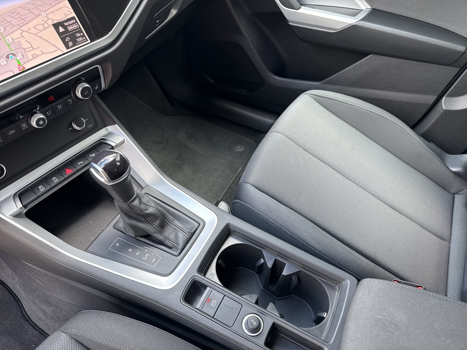 Audi Q3 35 CAM ACC E-KLAPPE NAVI+ LM17 CARPLAY SITZHZ