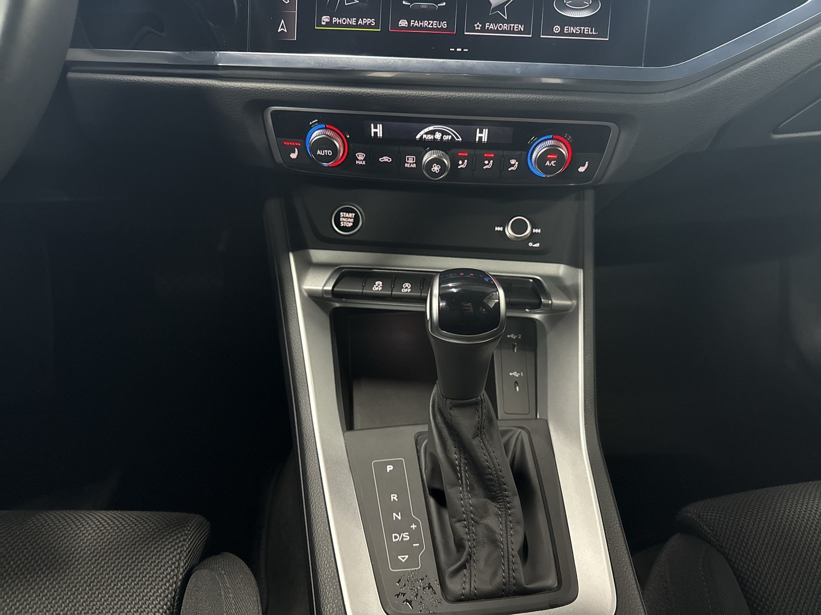 Audi Q3 35 TFSI S tronic advanced LED+Sportsitze+AHK+Optikpaket+Kamera+