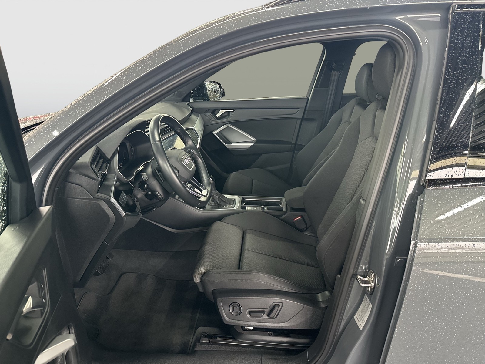 Audi Q3 35 TFSI S tronic advanced LED+Sportsitze+AHK+Optikpaket+Kamera+