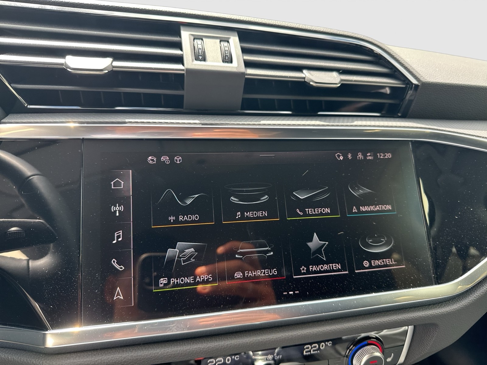 Audi Q3 35 advanced AHK ACC LM18 E-KLAPPE NAVI+