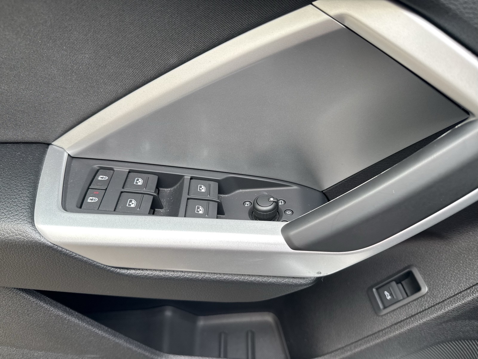 Audi Q3 35 advanced AHK ACC LM18 E-KLAPPE NAVI+