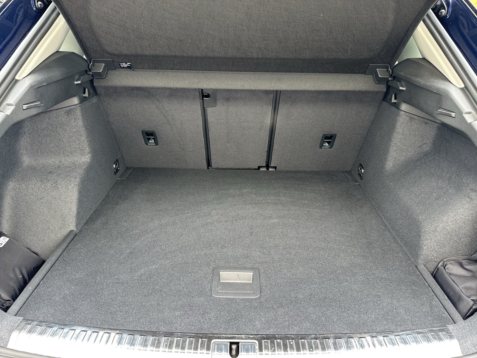 Audi Q3 35 advanced AHK ACC LM18 E-KLAPPE NAVI+