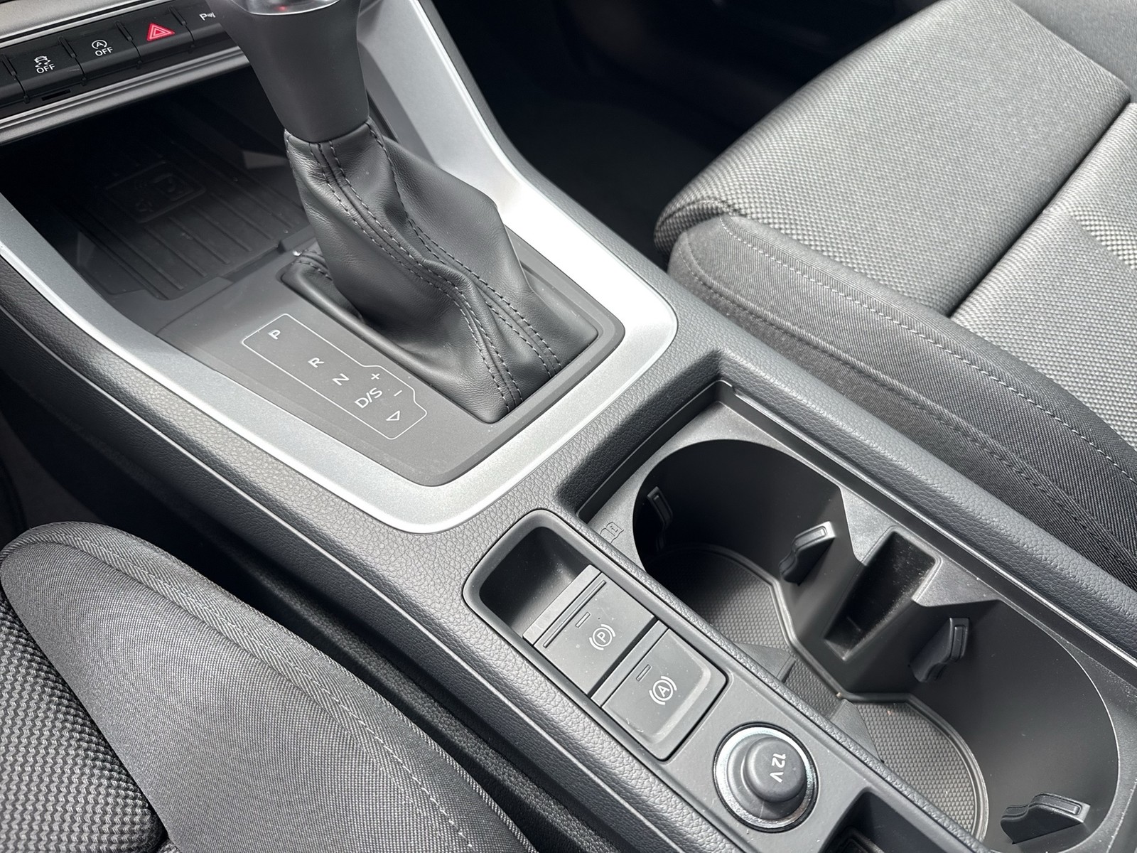Audi Q3 35 advanced AHK ACC LM18 E-KLAPPE NAVI+