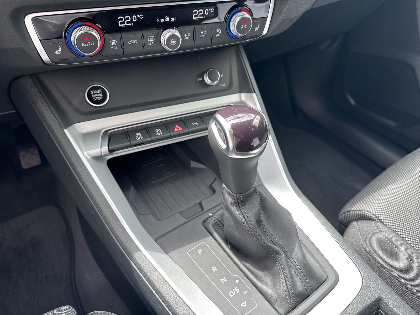 Audi Q3 35 advanced AHK ACC LM18 E-KLAPPE NAVI+