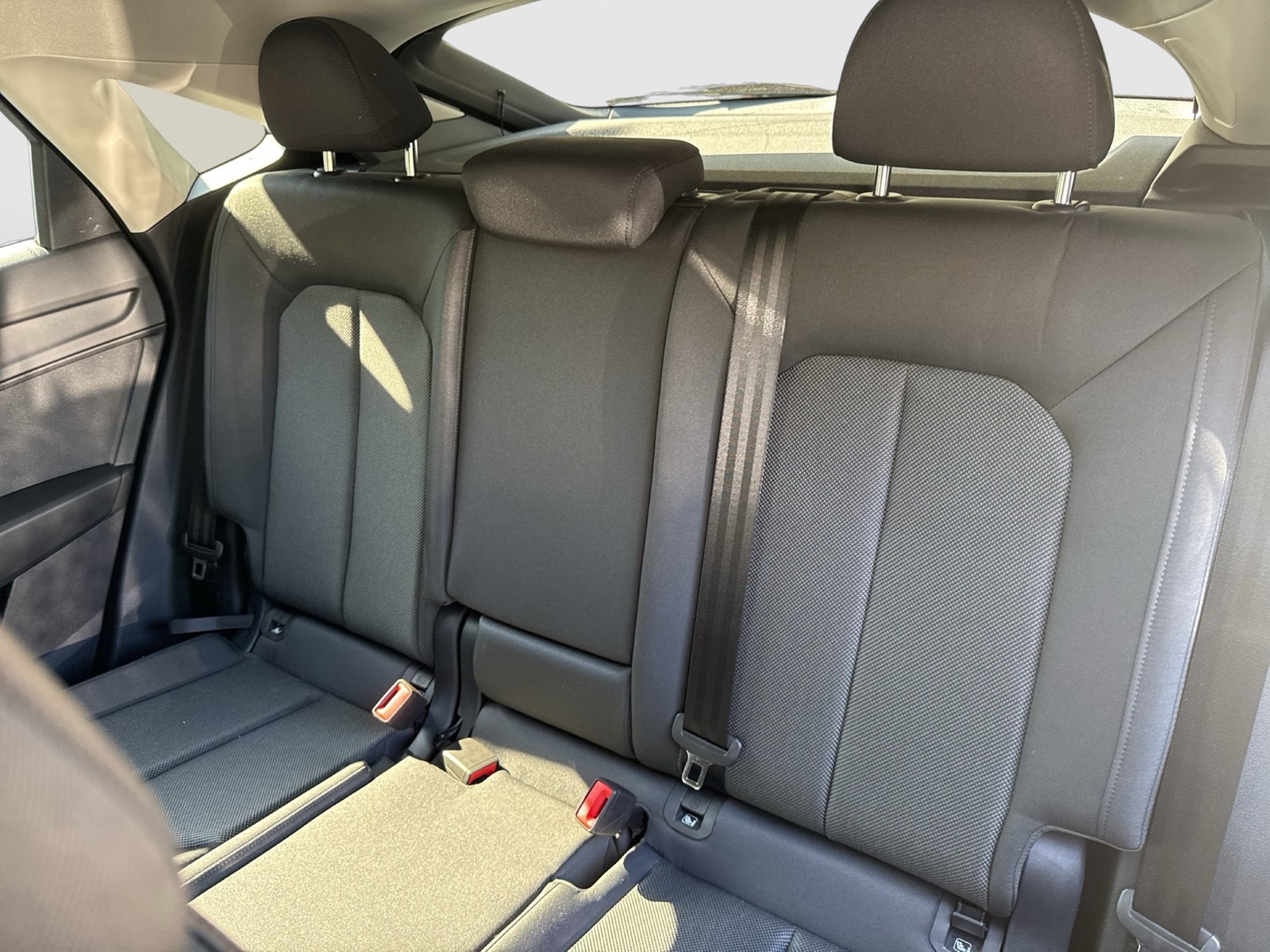 Audi Q3 Sportback 35 S LINE AHK ACC LM18 EKLAPPE NAVI+