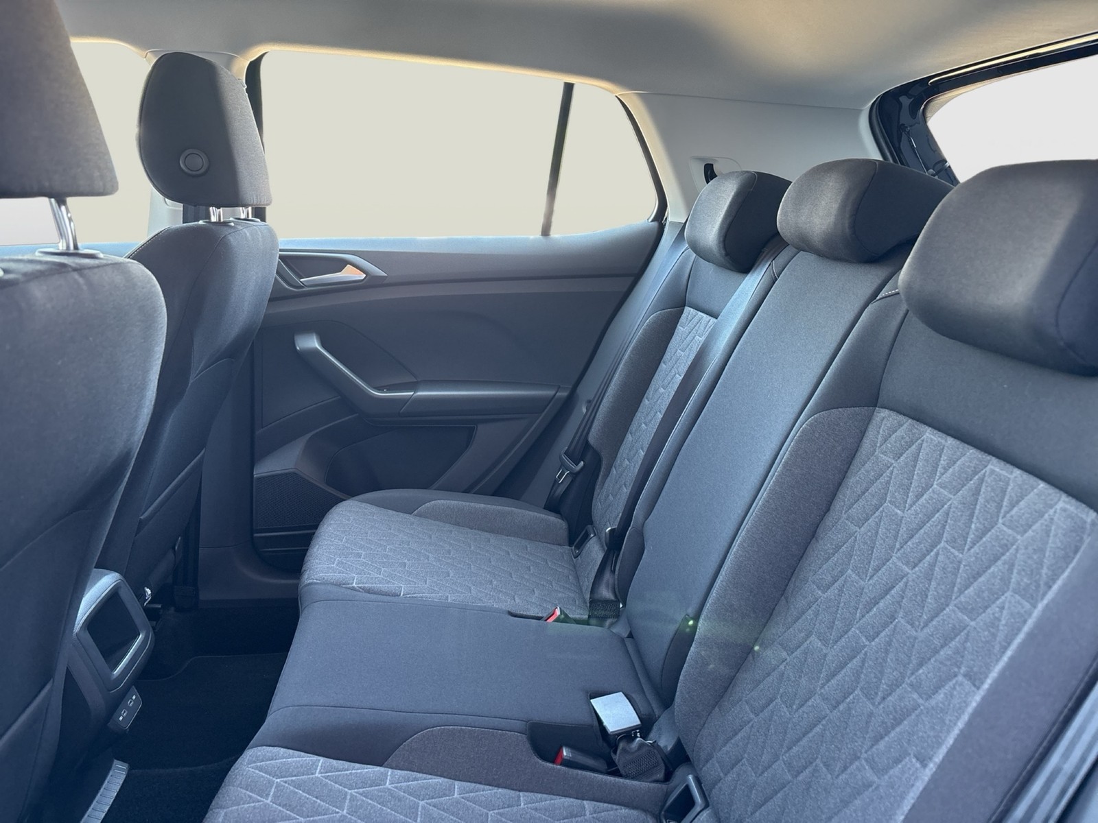 Volkswagen T-Cross 1.5 LIFE AHK ACC NAVI CARPLAY ALU SITZHZ