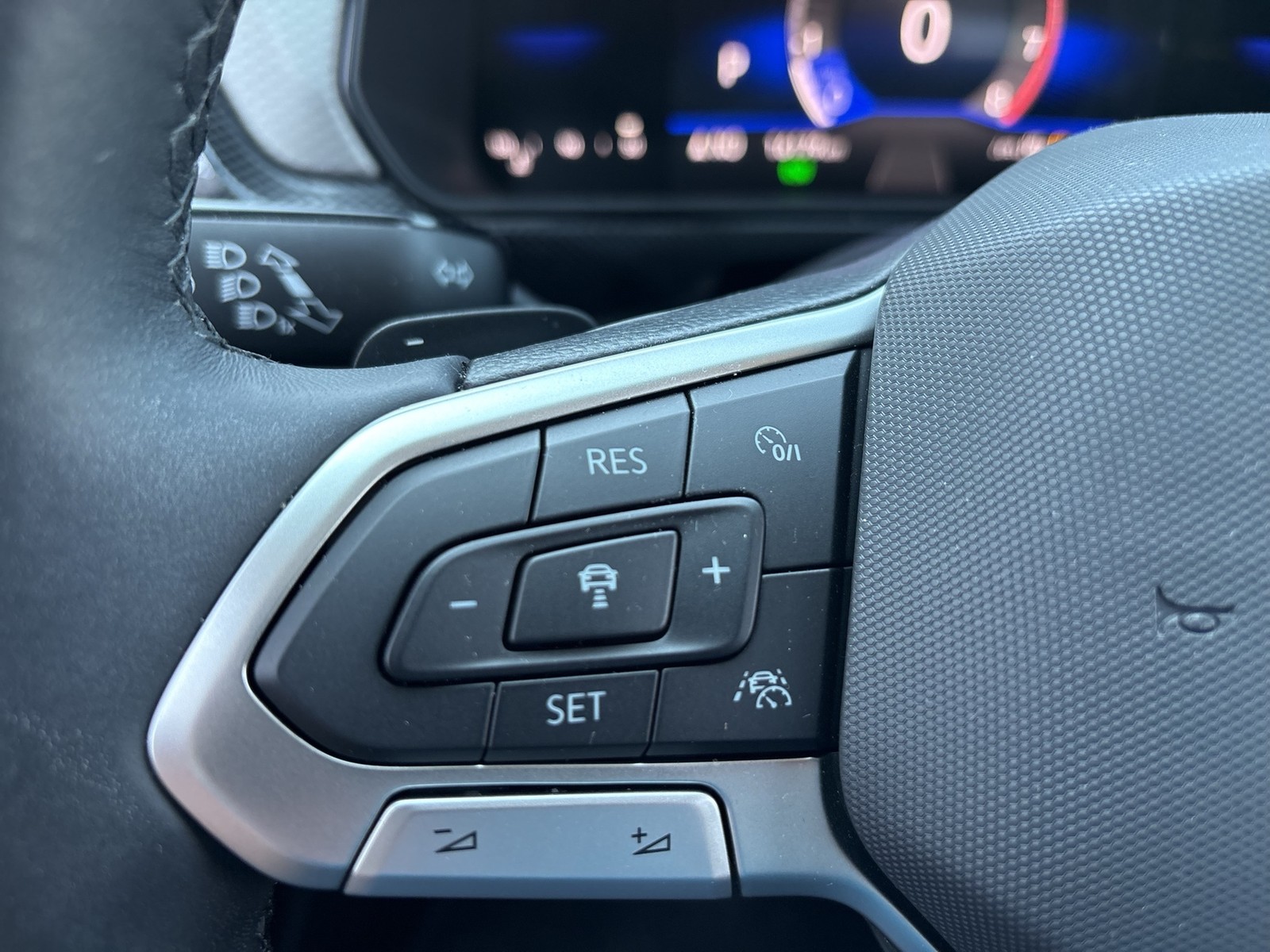 Volkswagen T-Cross 1.5 LIFE AHK ACC NAVI CARPLAY ALU SITZHZ