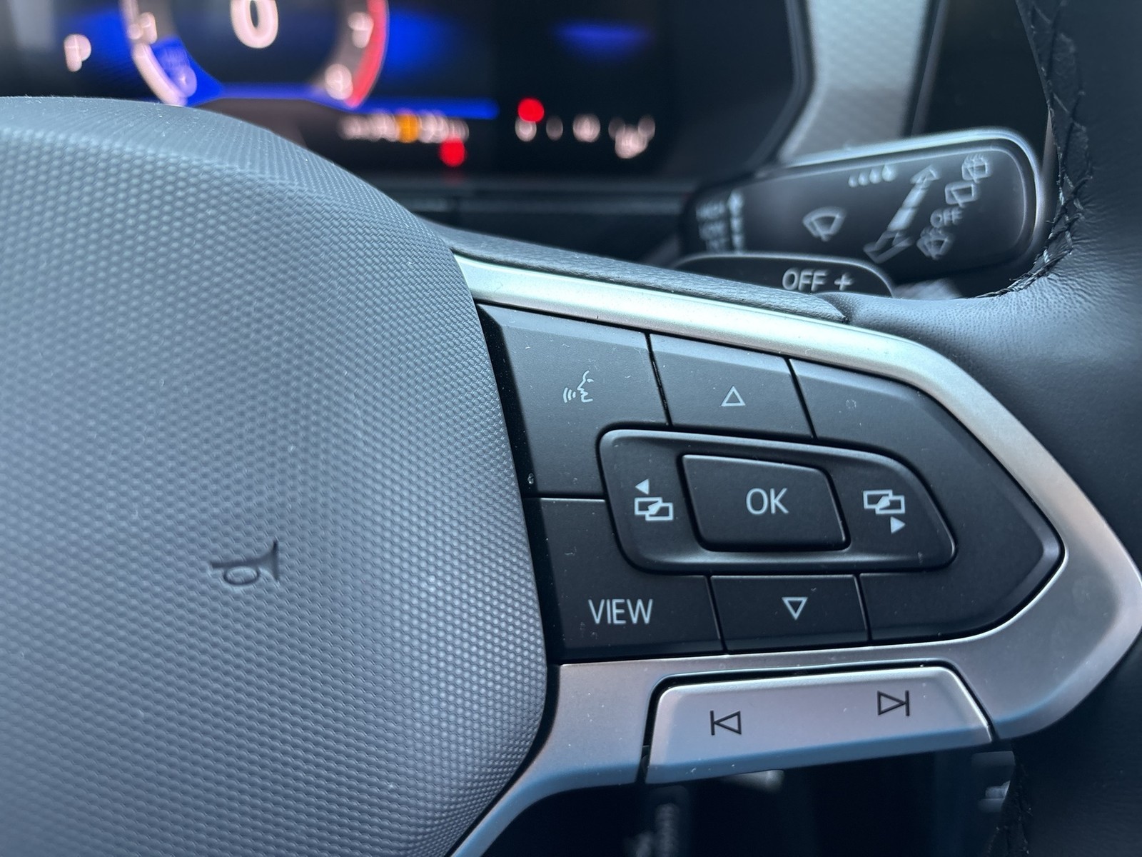 Volkswagen T-Cross 1.5 LIFE AHK ACC NAVI CARPLAY ALU SITZHZ