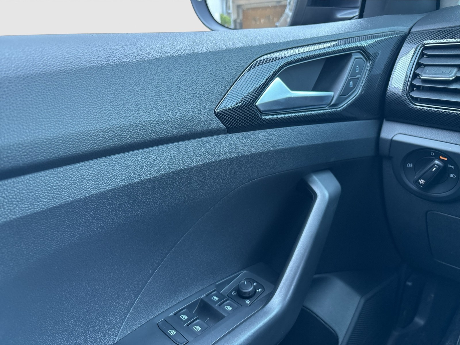 Volkswagen T-Cross 1.5 LIFE AHK ACC NAVI CARPLAY ALU SITZHZ