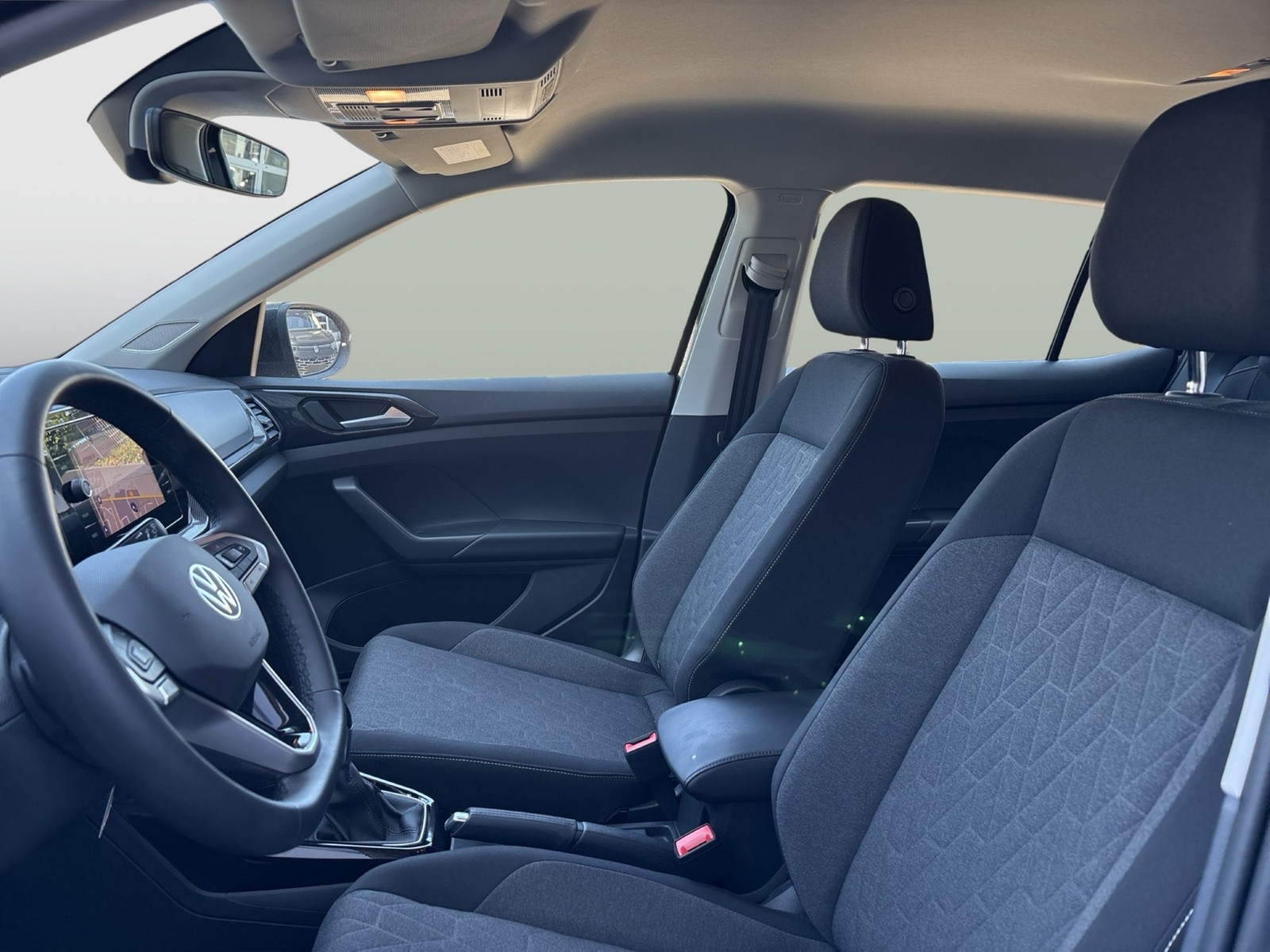 Volkswagen T-Cross 1.5 LIFE AHK ACC NAVI CARPLAY ALU SITZHZ