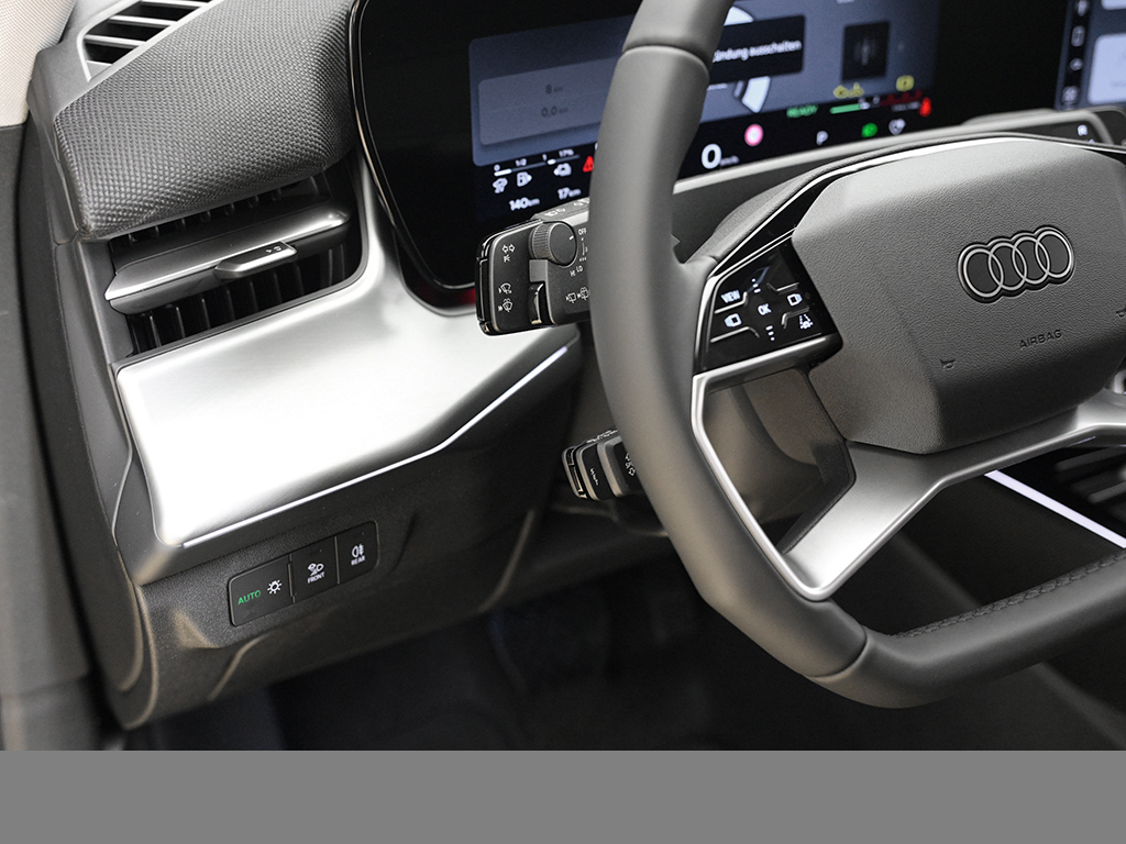 Audi Q3 e-hybrid S tronic S Line LED+Sonnenschutzverglasung+AmbienteLichtpaketPro