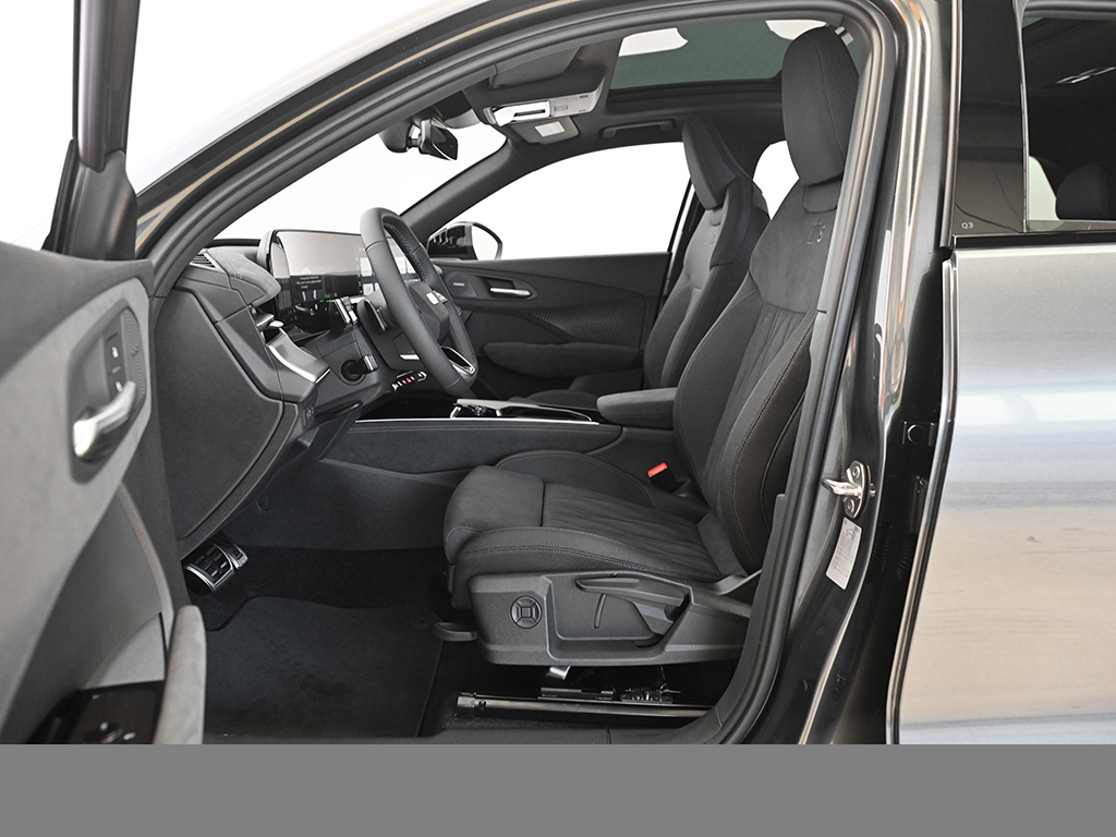 Audi Q3 e-hybrid S tronic S Line AHK+PANO+MATRIX+MMIPRO