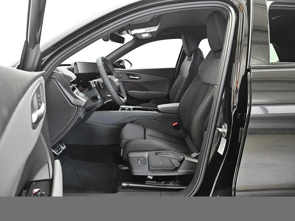 Audi Q3 e-hybrid S tronic S Line AHK+Sonnenschutzverglasung+Tech+LED