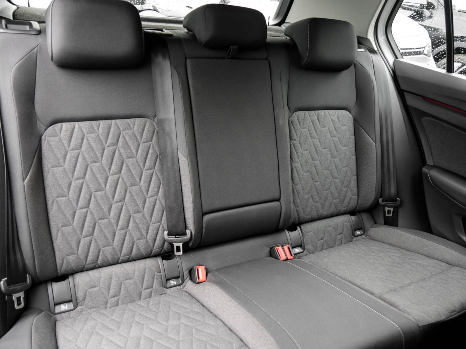 Volkswagen Golf VIII 1.5 eTSI LIFE FACELIFT ACC NAVI SITZHZ