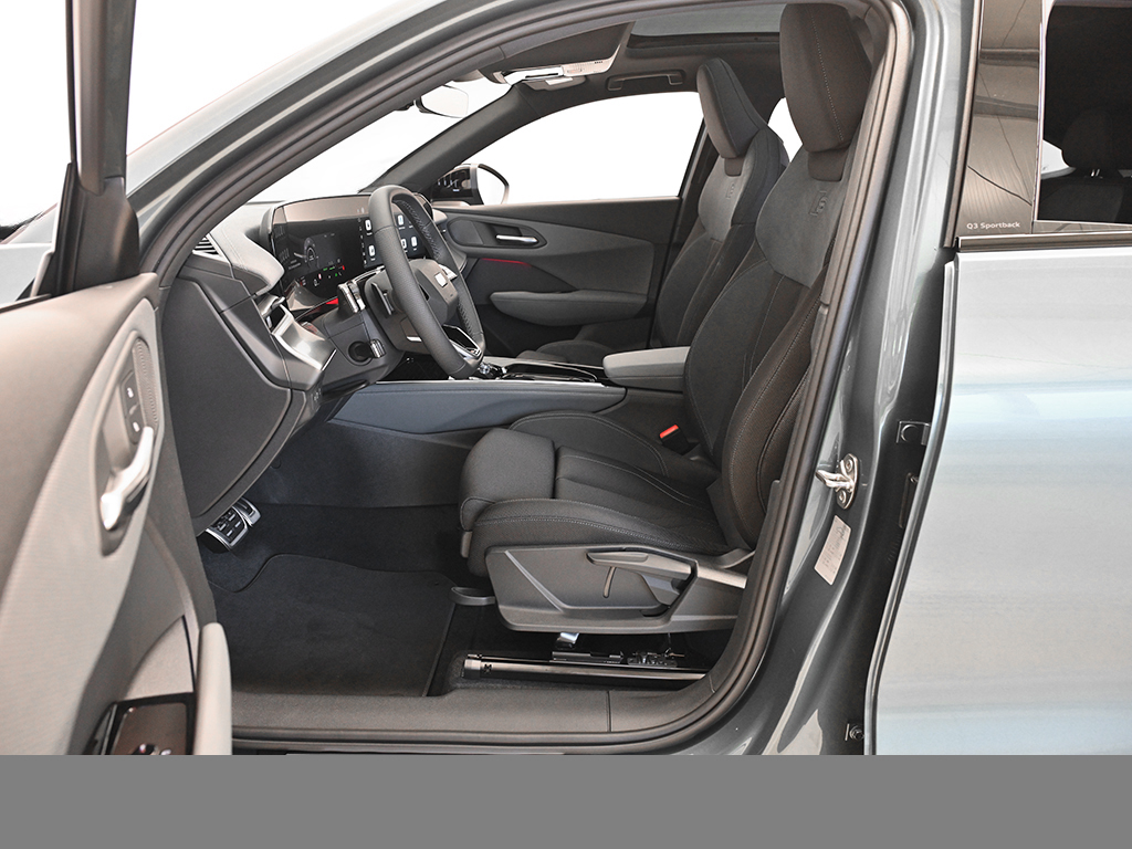 Audi Q3 Sportback e-hybrid S line AHK PANO TECHPRO LED