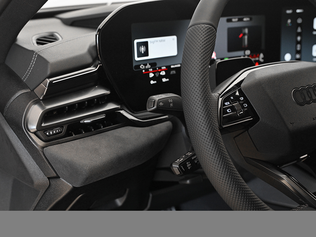Audi A5 Avant e-hybrid quattro AHK PANO TECH PRO LM21