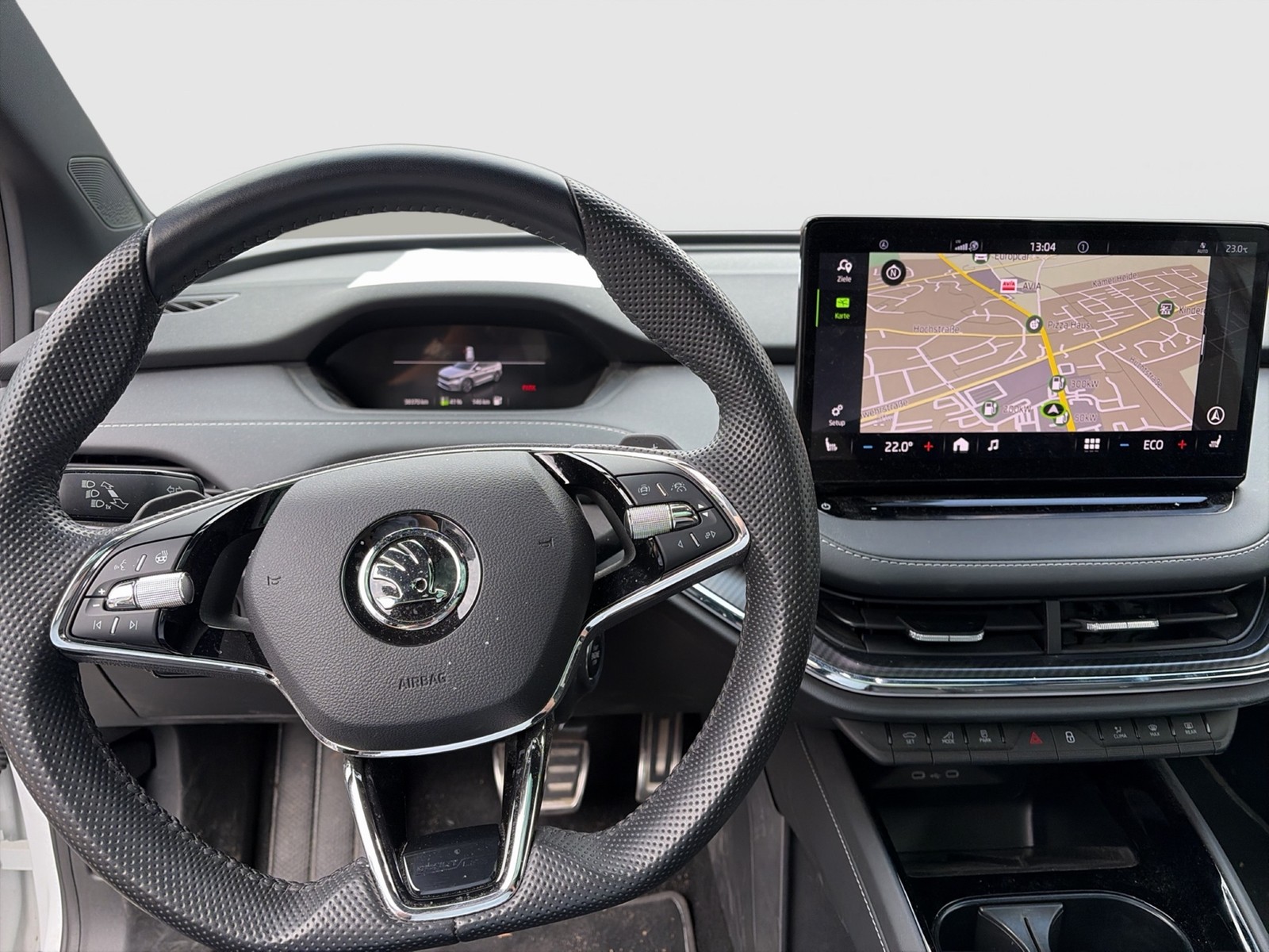 Skoda Enyaq 60 SPORTLINE WÄRMEPUMPE PANO AHK CAM LM20