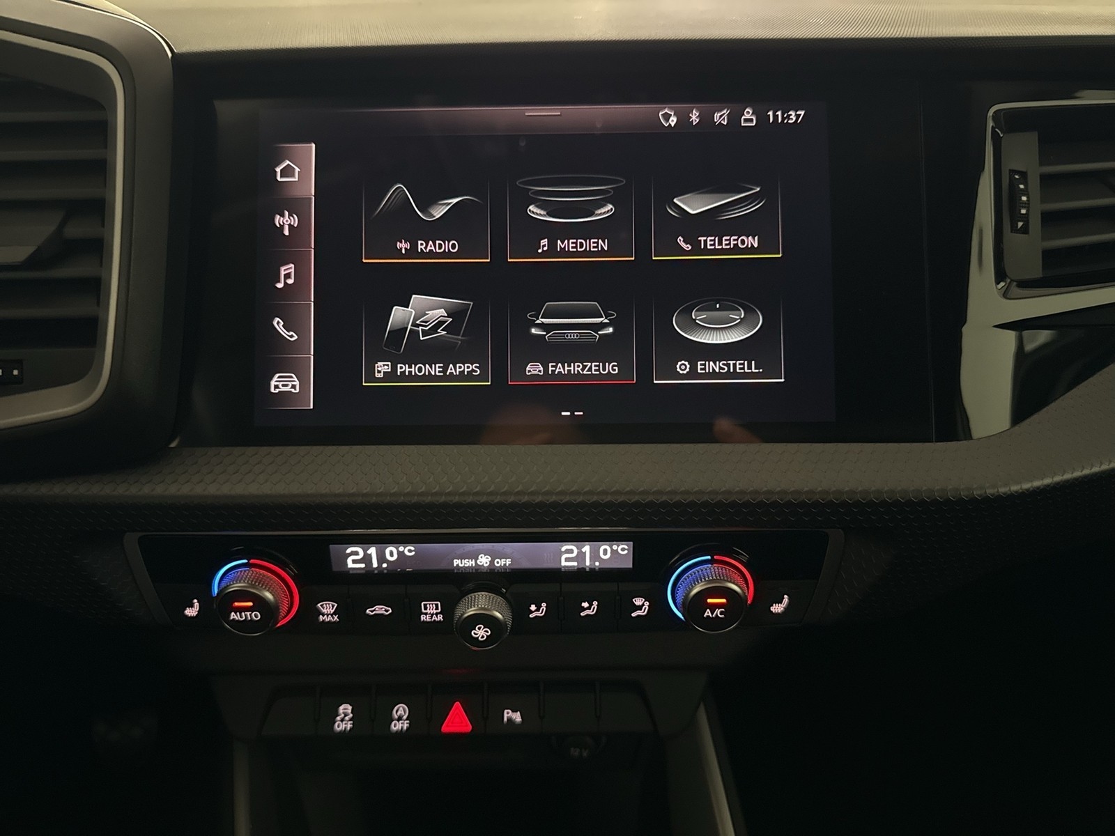 Audi A1 Sportback 25 advanced BLACKPAK CARPLAY SITZHZ