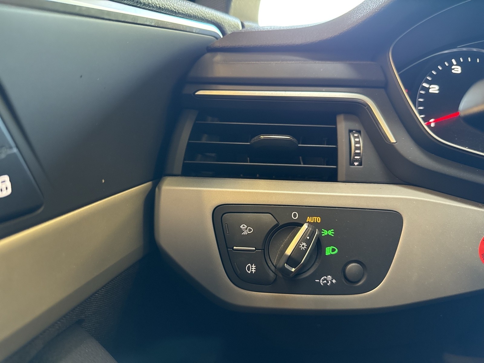 Audi A4 Avant 35 eKLAPPE NAVI+ ALU SITZHEIZUNG