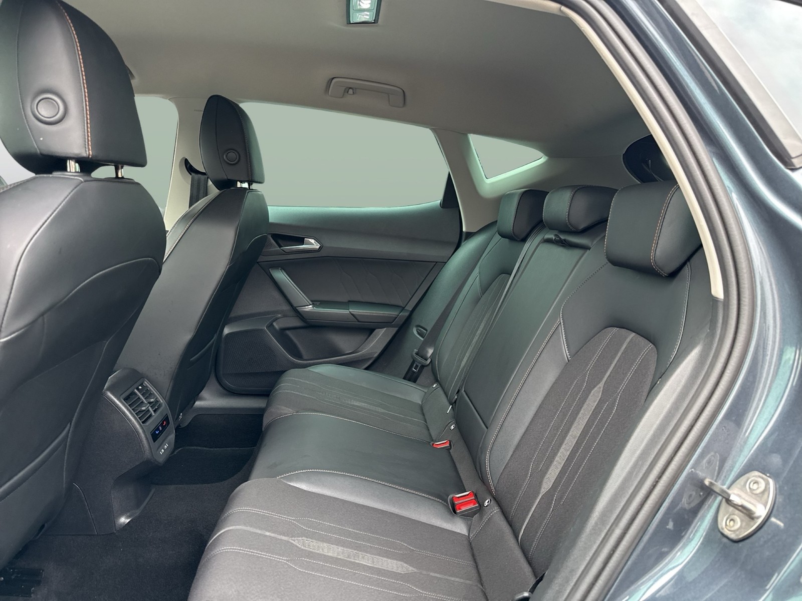 Cupra Formentor 2.0 4X4 ACC LM18 NAVI SITZHEIZUNG