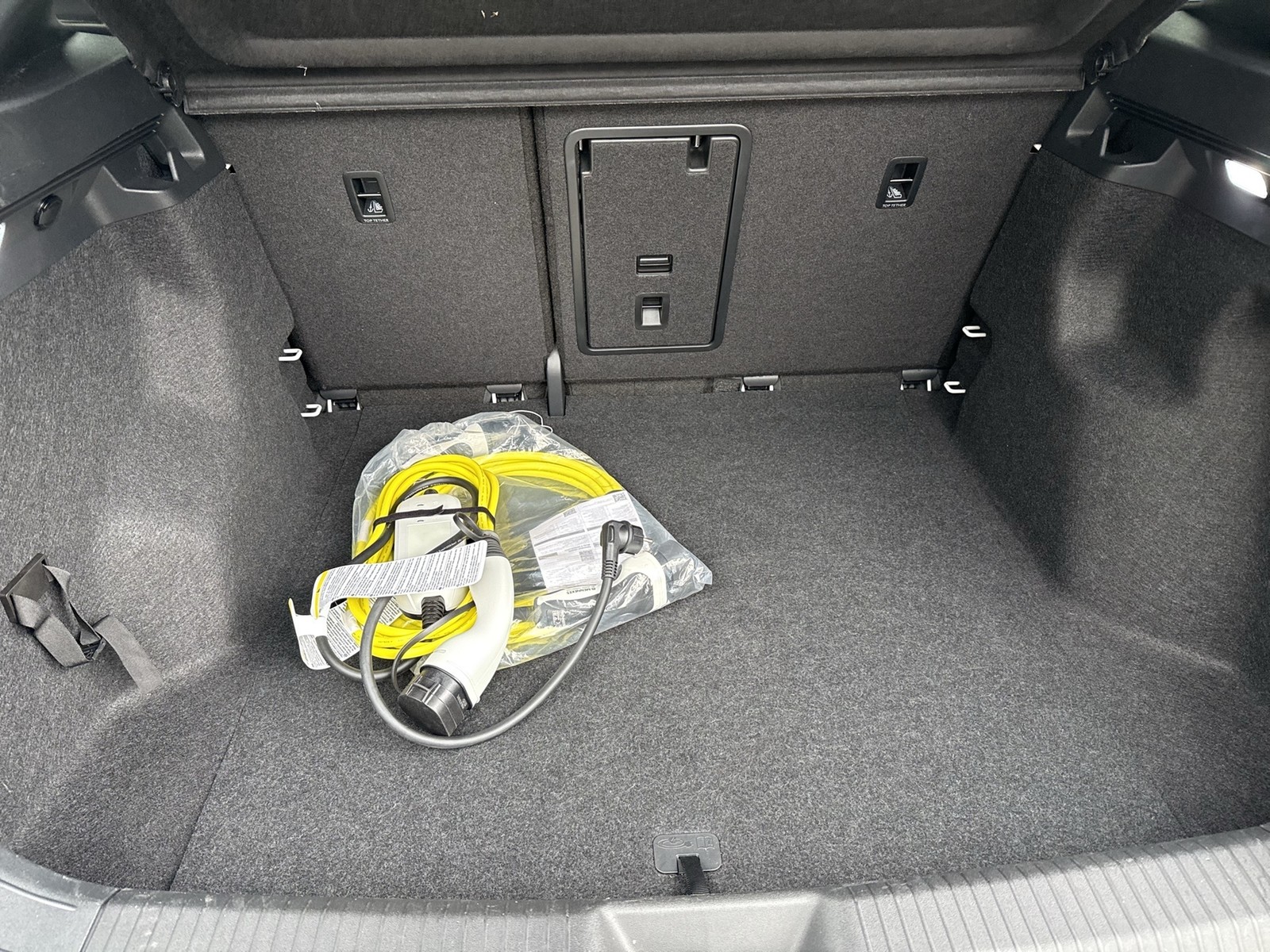 Volkswagen ID.5 Pro Performance AHK 360°CAM ACC LM21 HEADUP