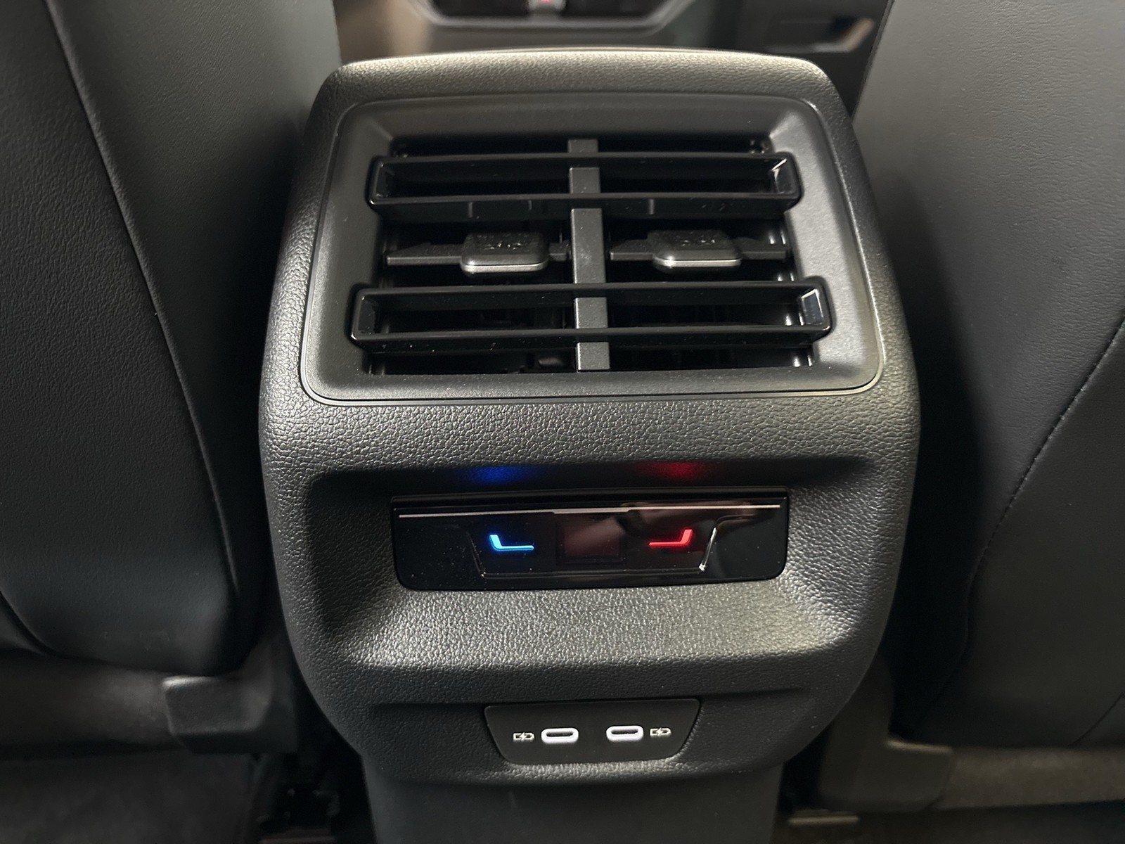 Volkswagen Tiguan 2.0 GOAL AHK 360CAM ACC NAVI LM17 CARPLAY