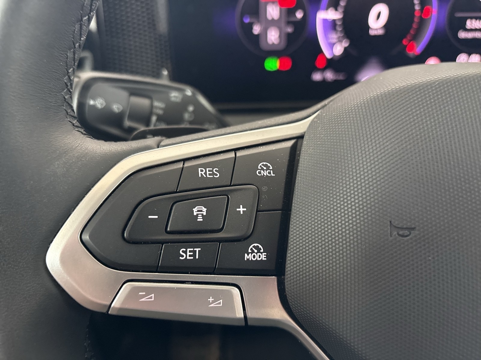Volkswagen Tiguan 2.0 GOAL AHK 360CAM ACC NAVI LM17 CARPLAY
