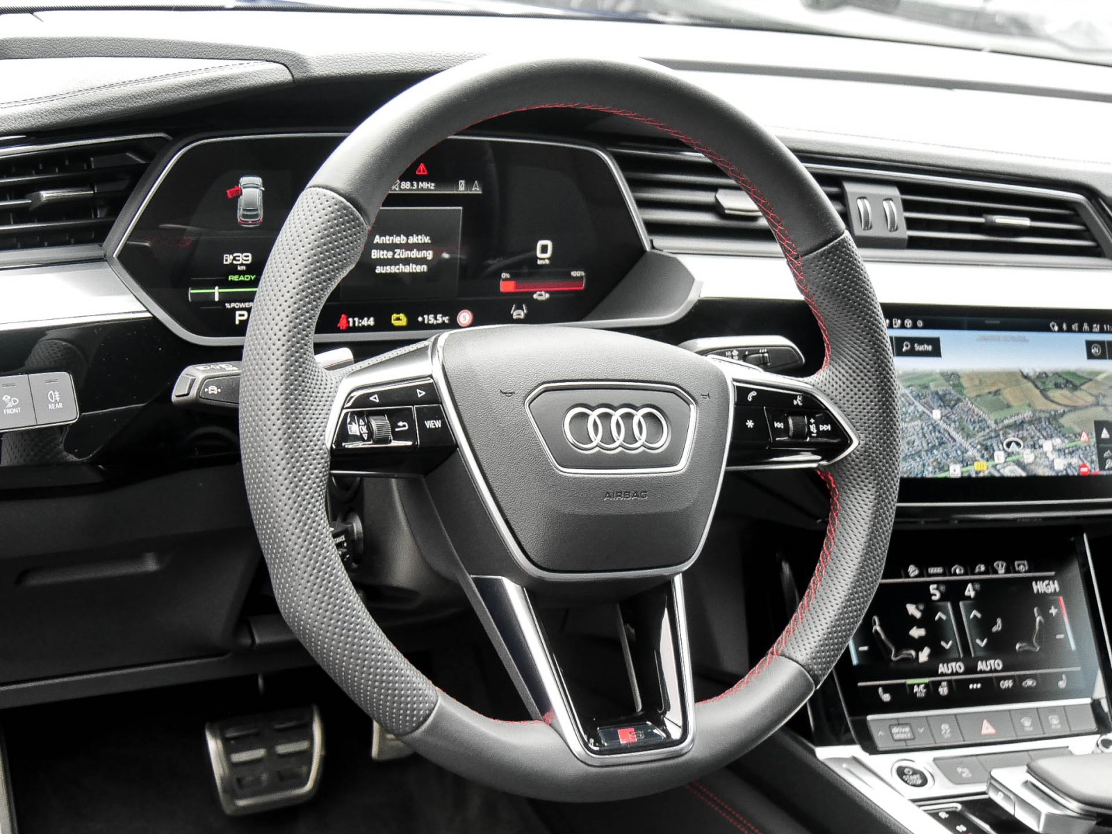 Audi Q8 e-tron Sportback 50 quattro S LINE AHK LM21