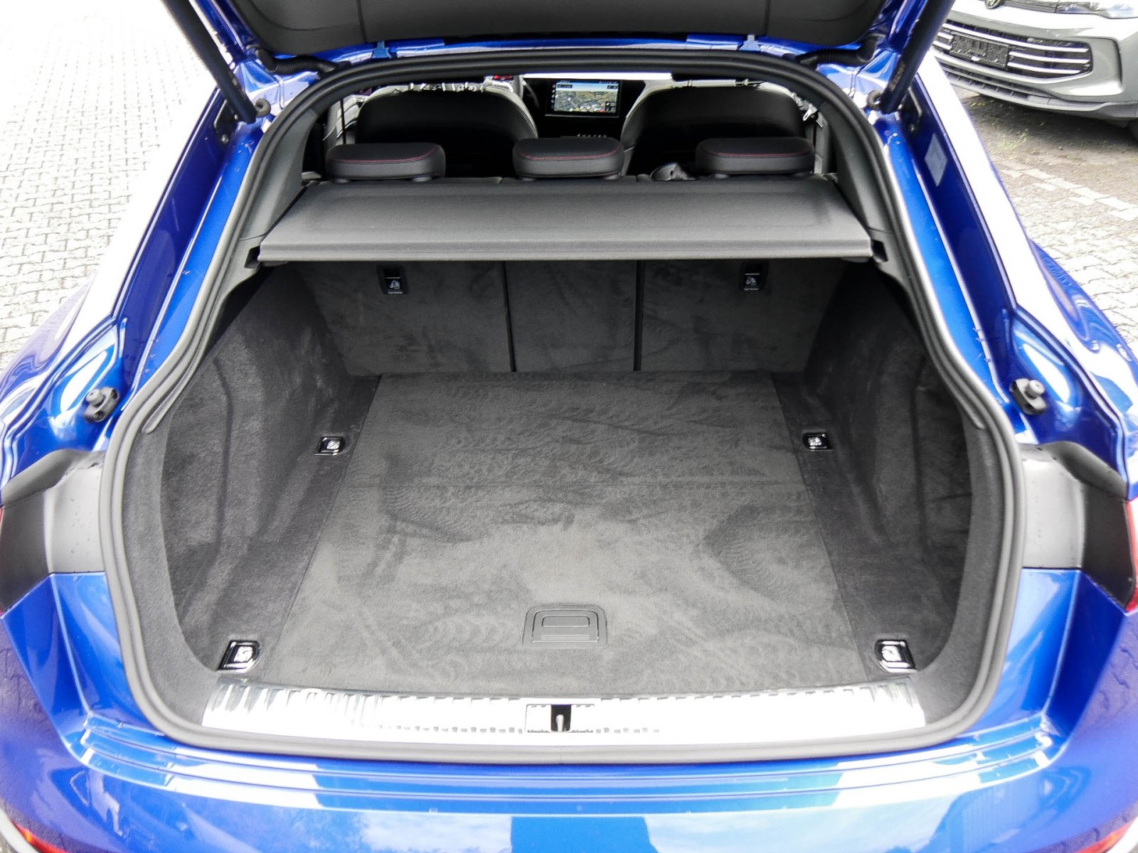 Audi Q8 e-tron Sportback 50 quattro S LINE AHK LM21