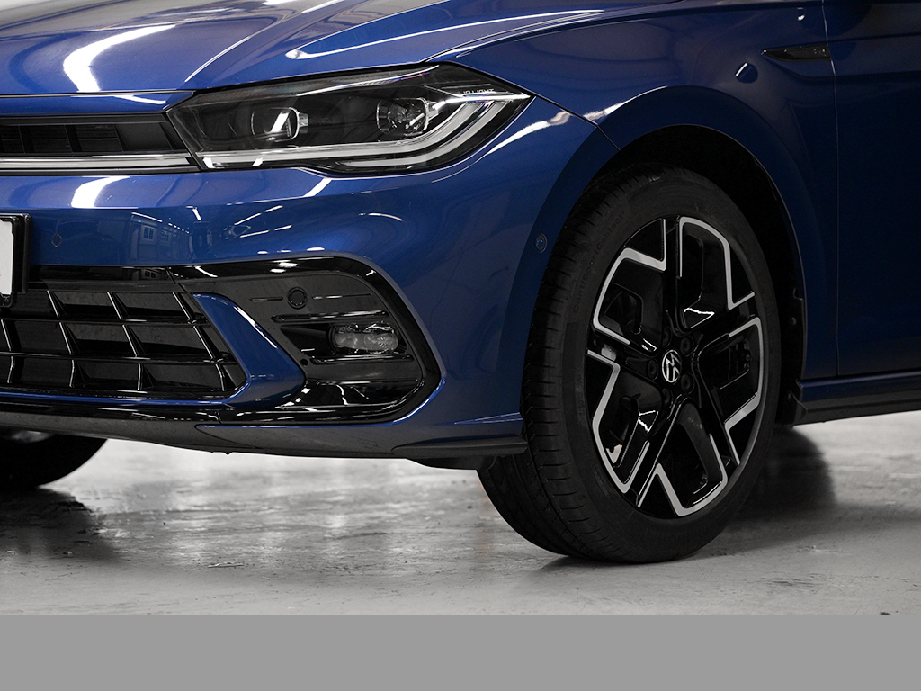 Volkswagen Polo 1.0 R-LINE DSG SPORTPAKET NAVI CAM