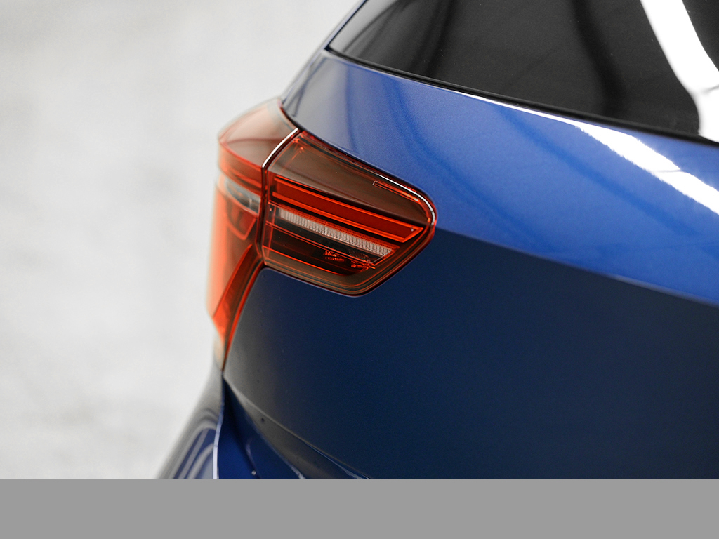 Volkswagen Polo 1.0 R-LINE DSG SPORTPAKET NAVI CAM