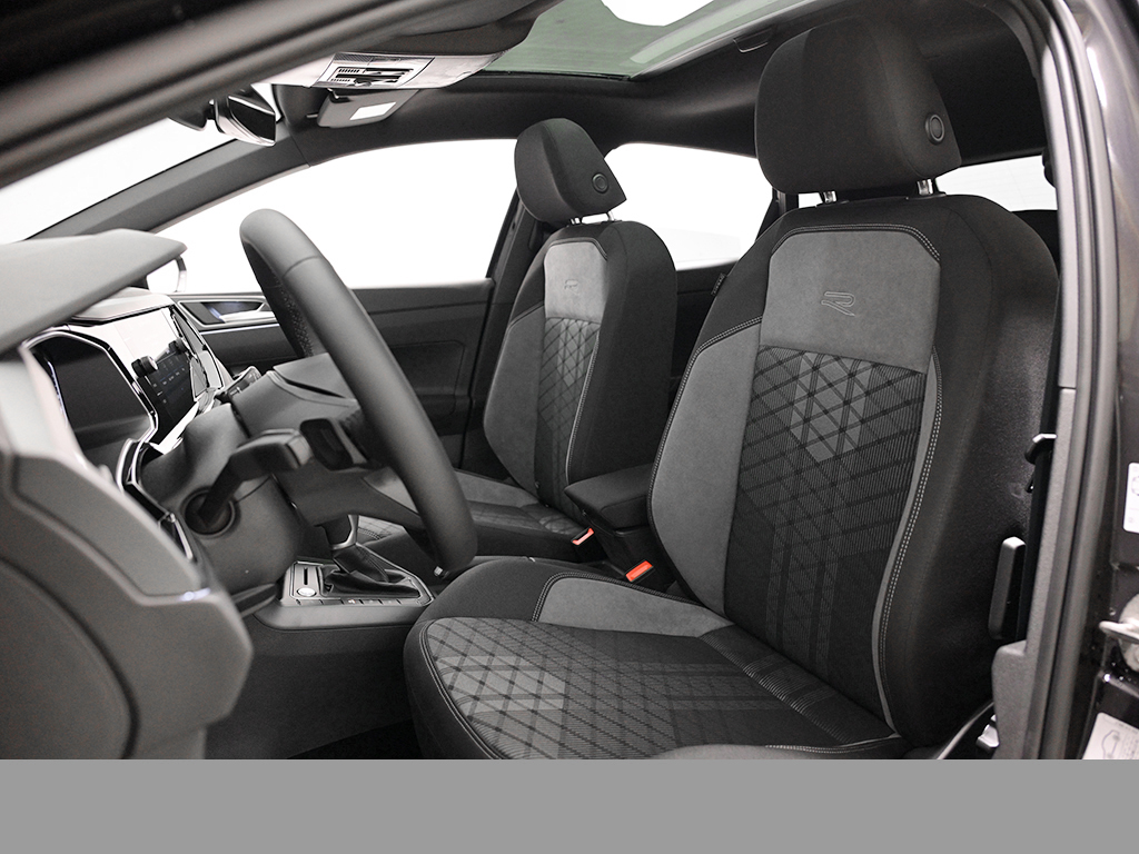 Volkswagen Polo 1.0 R-LINE DSG PANO SPORTPAKET CAM LM17