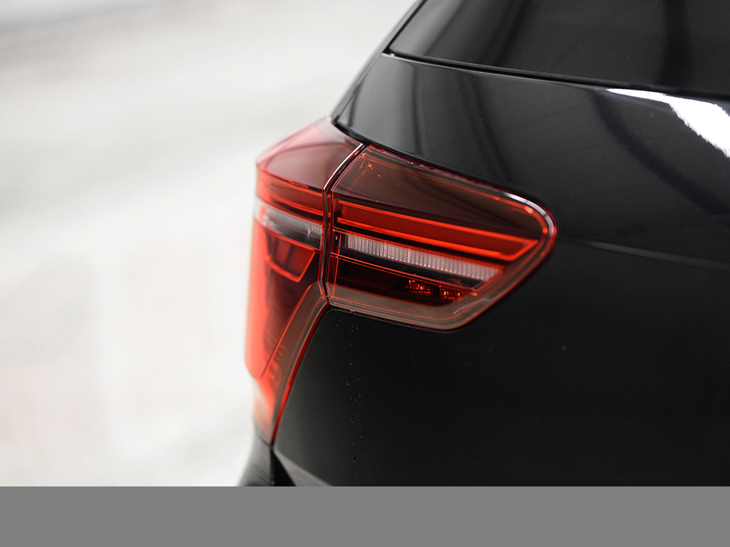 Volkswagen Polo 1.0 R-LINE DSG PANO SPORTPAKET CAM LM17