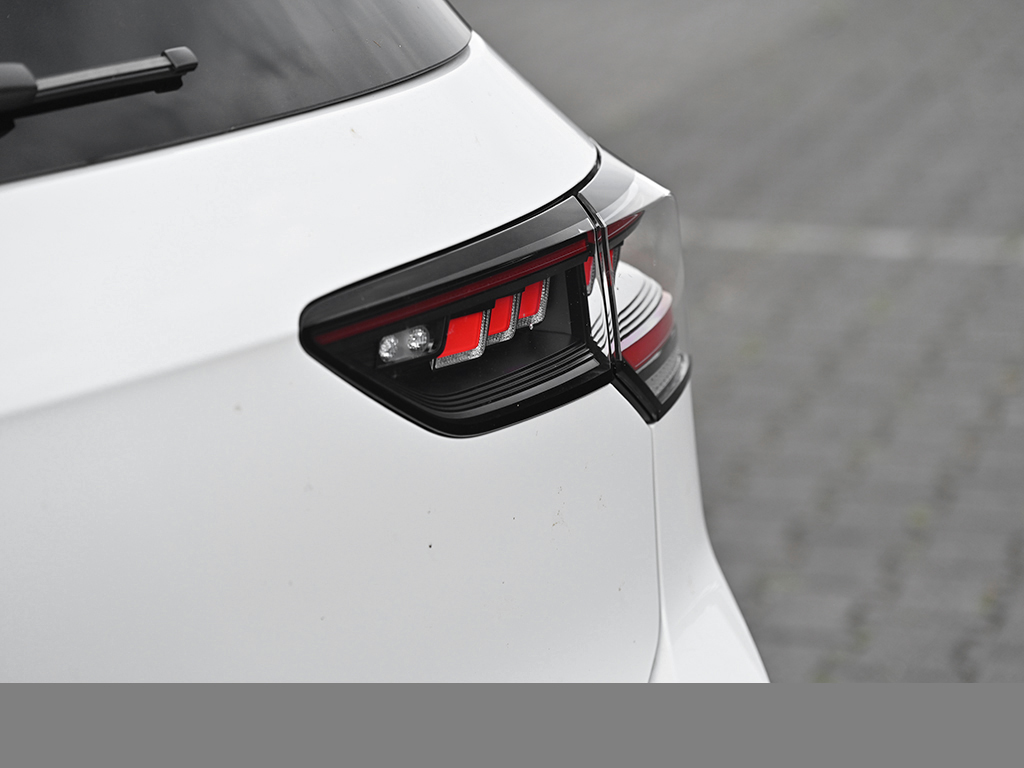 Volkswagen Golf GTI BLACKSTYLE HARMANKARDON MATRIXLED
