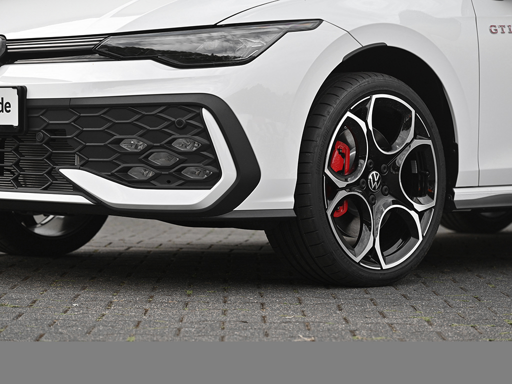 Volkswagen Golf GTI BLACKSTYLE HARMANKARDON MATRIXLED