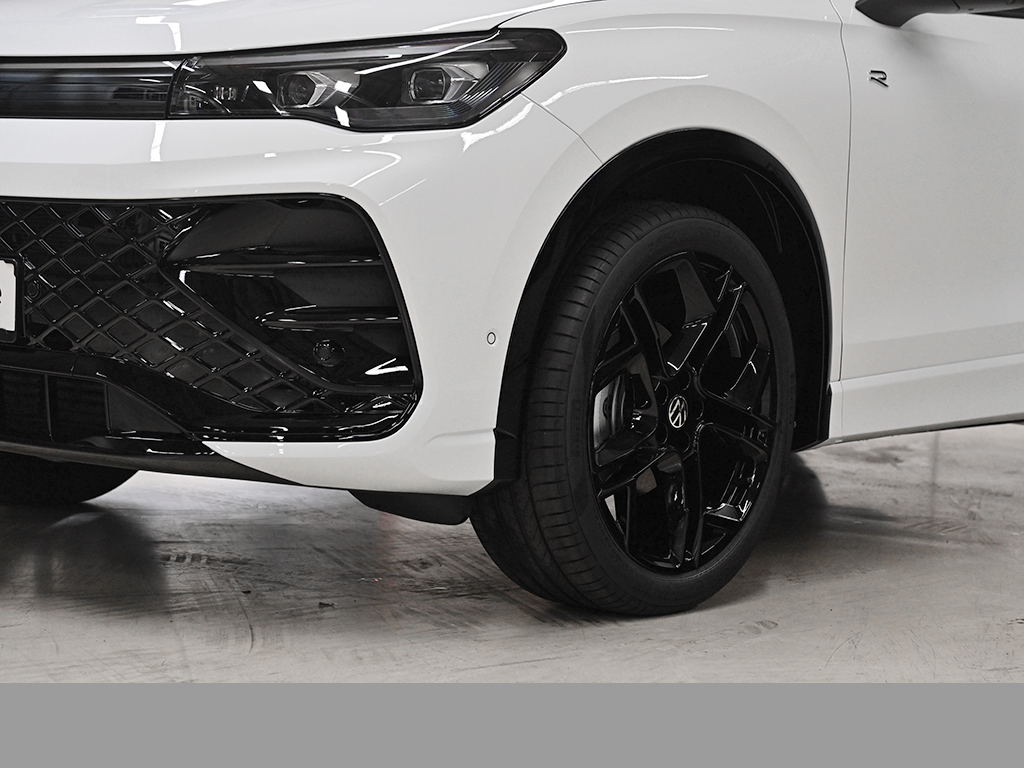 Volkswagen Tiguan 1.5 R-LINE DSG BLACKSTYLE HARMANKARDON