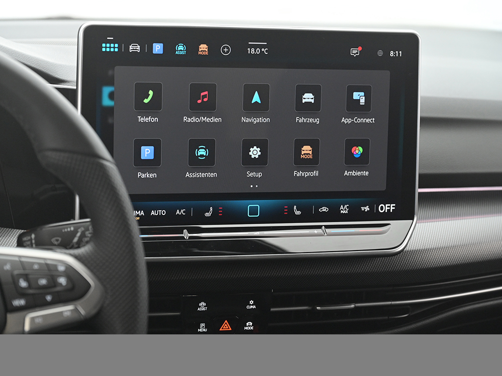 Volkswagen Golf 1.5 R-LINE DSG BLACKSTYLE HARMANKARDON LM18