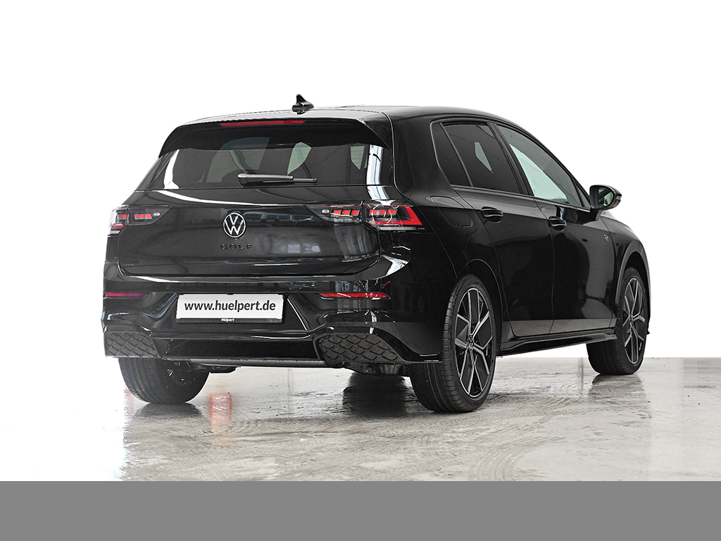 Volkswagen Golf 1.5 R-LINE DSG BLACKSTYLE HARMANKARDON LM18