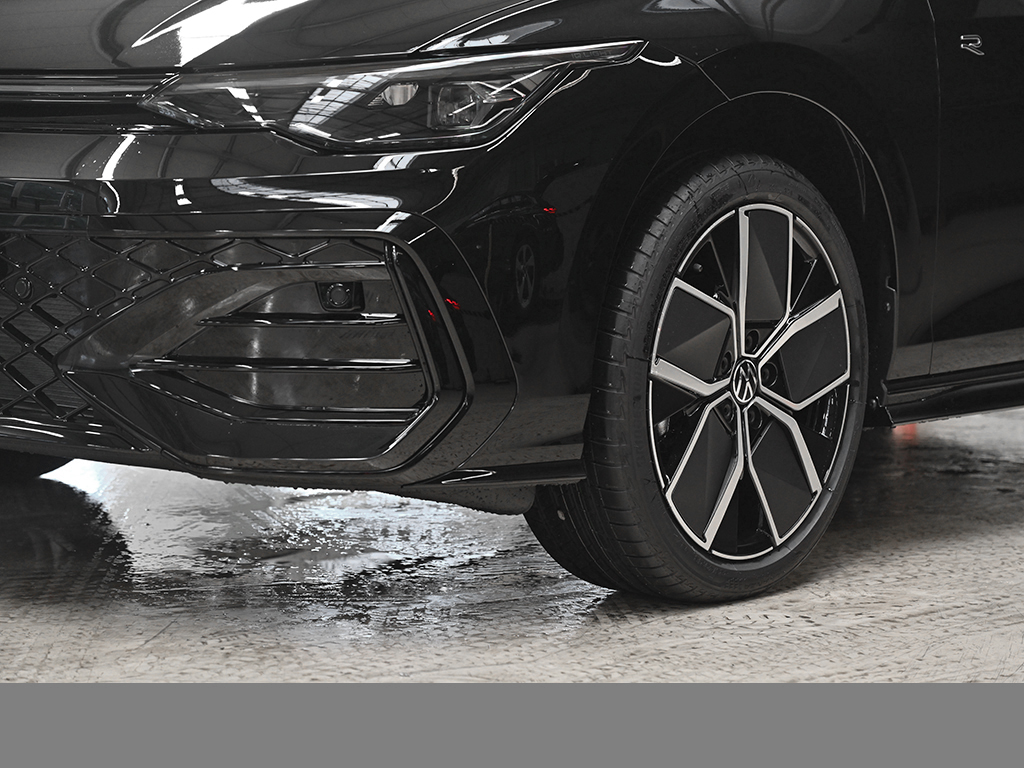 Volkswagen Golf 1.5 R-LINE DSG BLACKSTYLE HARMANKARDON LM18