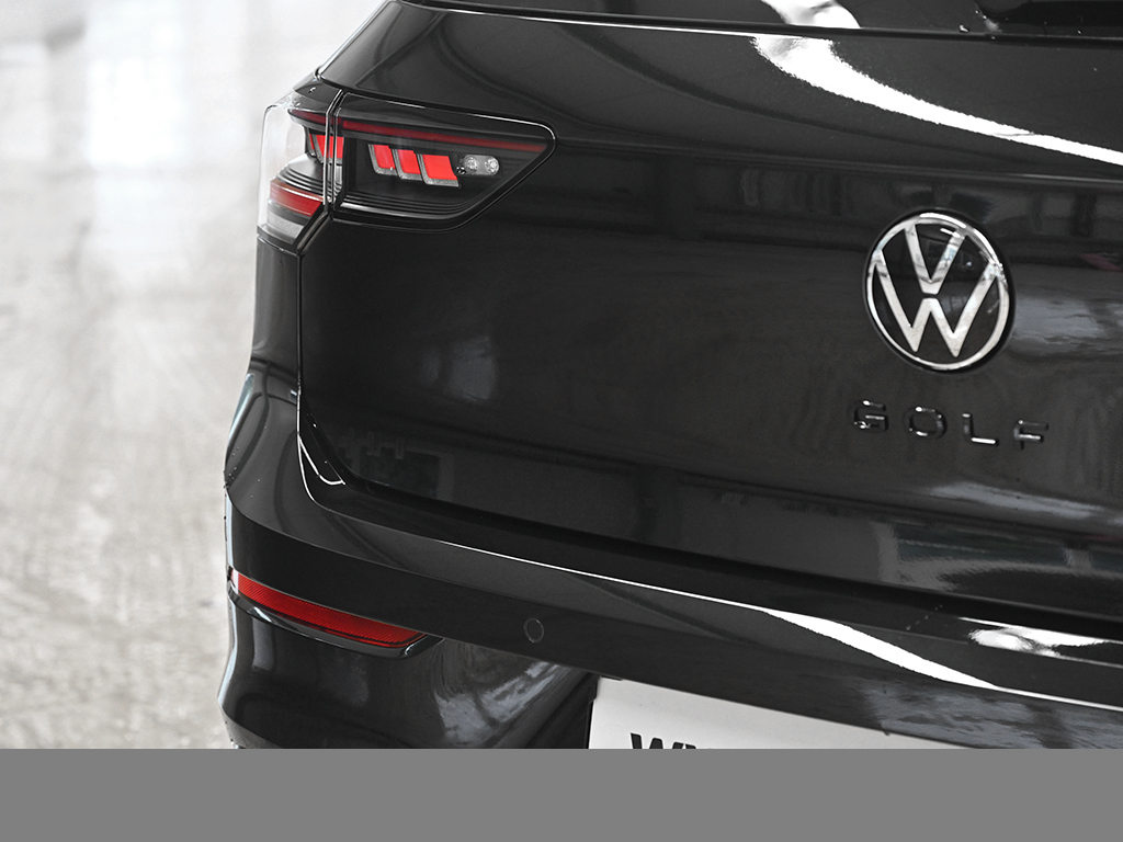 Volkswagen Golf 1.5 R-LINE DSG BLACKSTYLE HARMANKARDON LM18