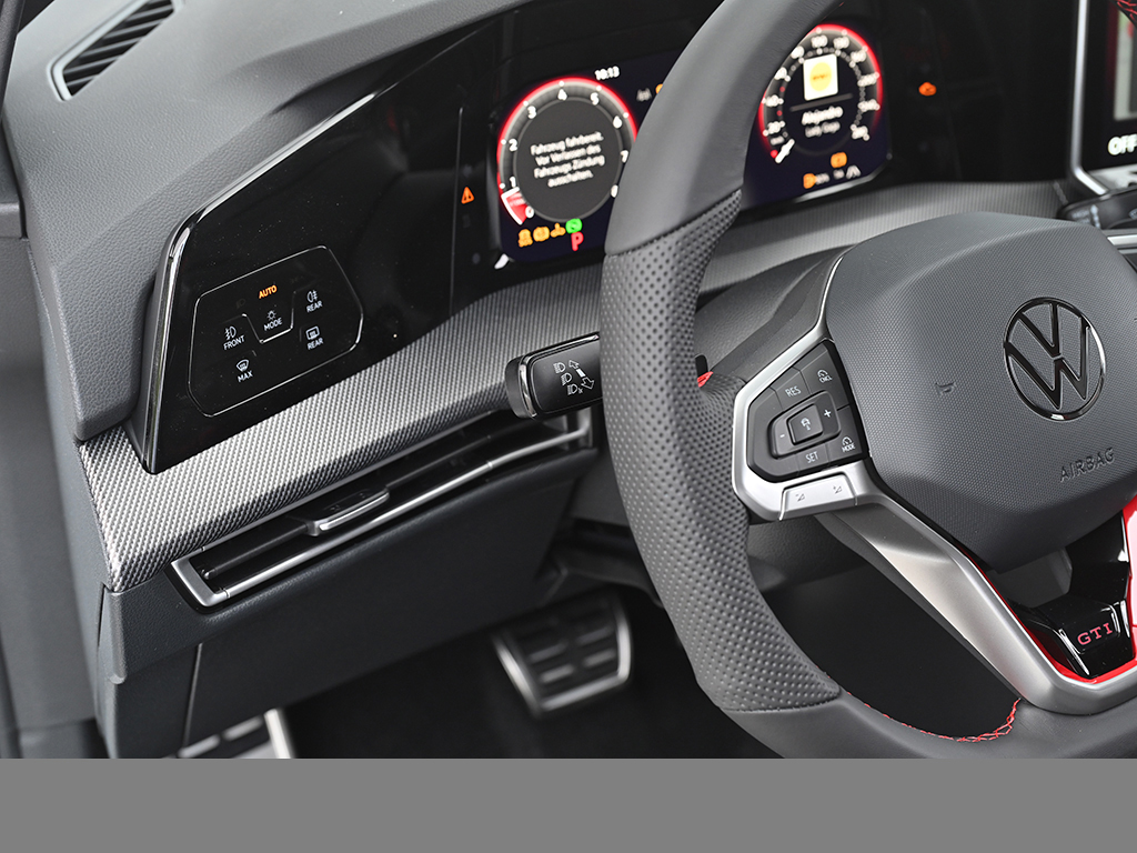 Volkswagen Golf GTI BLACKSTYLE HARMANKARDON MATRIXLED