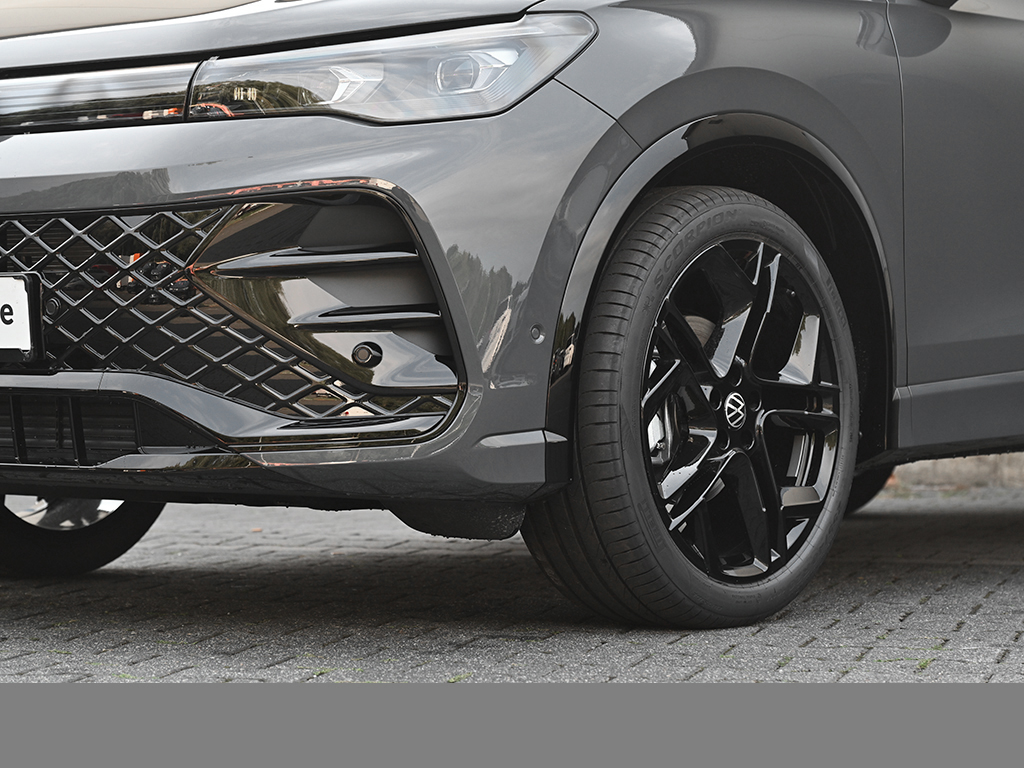 Volkswagen Tiguan 1.5 R-LINE DSG BLACKSTYLE HARMANKARDON